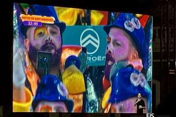 Actuación de la murga teldense Los Nietos de SaryManchez en la segunda fase del concurso carnavalero de la capital grancanaria/FJS Fotografía y TA.